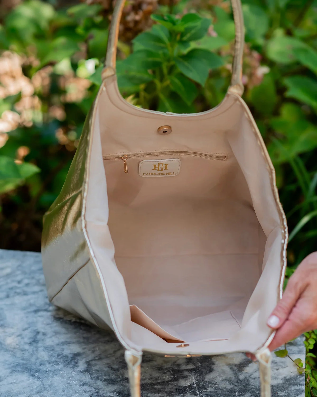 Caroline Hill Bellamy Tote D - Gold